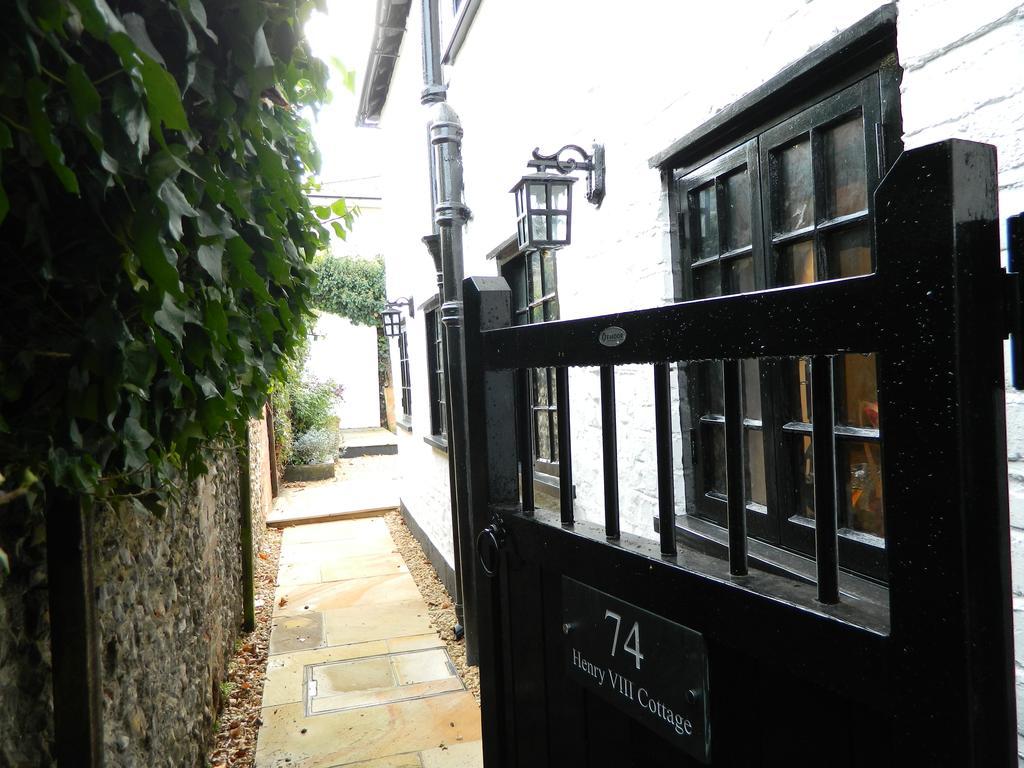 Henry VIII Cottage In The Heart Of Henley Exterior photo